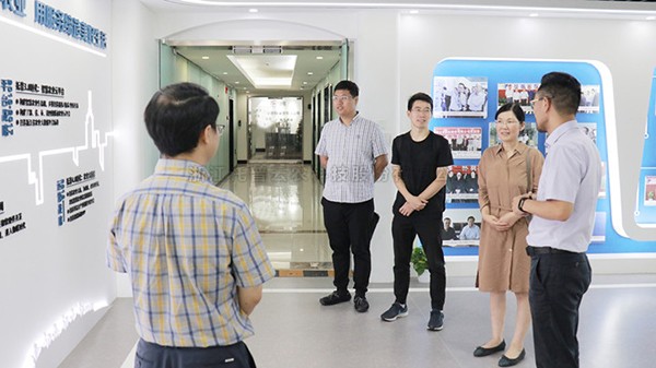 Эͬʩչ�������� ͳ���ƽ�ũ��װ����ҵ����