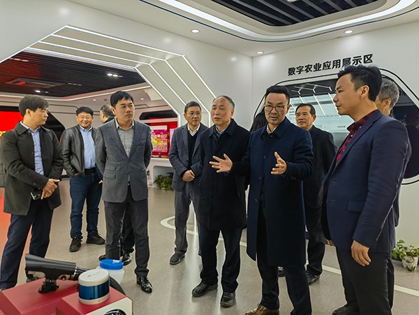 �㽭��ѧУ���ܻ��������˷ֻ�᳤һ��ݰ��97���ʵ���ָ��