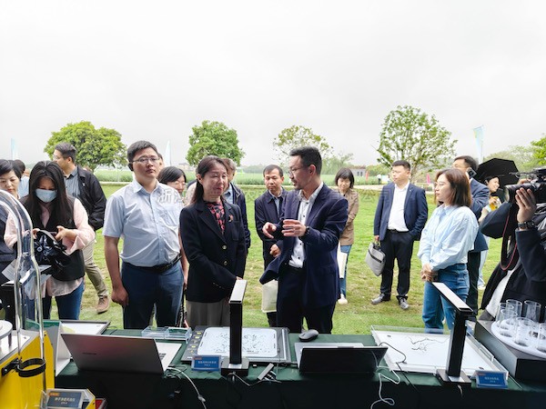 ����Ʒ�ֹҺ�������ѵ�����Ͳ�Ʒ���ֳ���Ħ���У���������������97��������������ҵ����������