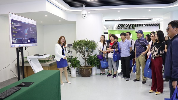 ��ѵ����ȡ97����ӪҵְԱ��˵������һ�廯ģʽ