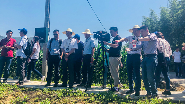 ��ѵ���ֳ���Ħ������������