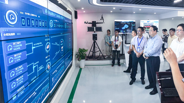 �����г���ȡ����ְԱ��˵