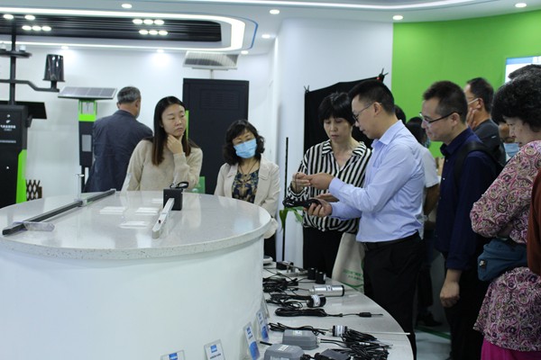 ��ѵ��һ�й�Ħ��97���ʹ�˾