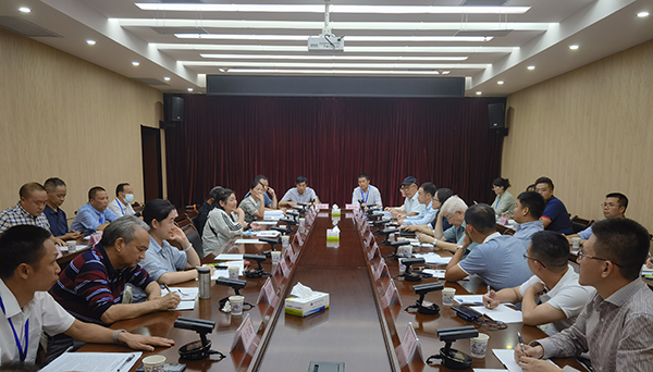 ����������ɫ��׼����������ģ�ƹ���̸��