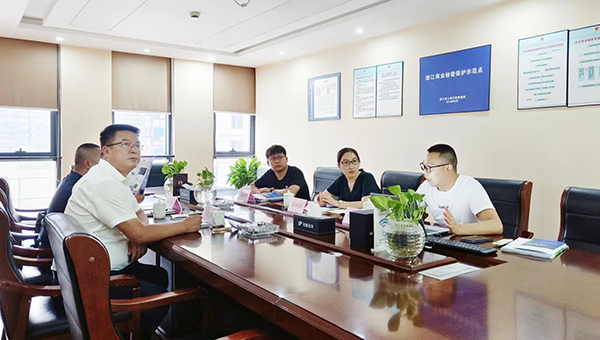 ˫��������̸������?